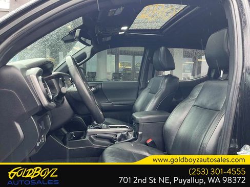 Used 2021 Toyota Tacoma TRD Off-Road w/ TRD Premium Off Road Package image 12