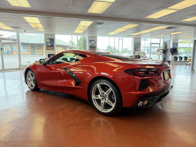 Used 2025 Chevrolet Corvette Stingray Preferred Cpe w/ Battery Protection Package RWD image 3