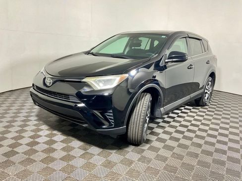 Used 2018 Toyota RAV4 LE w/ Carpet Mat Package AWD/4WD image 2