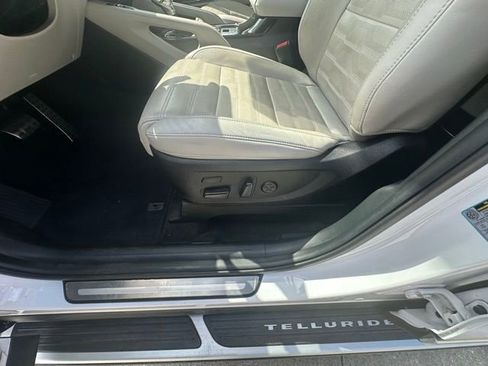 Used 2023 Kia Telluride SX Prestige AWD/4WD image 14