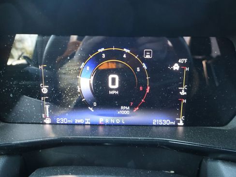 Used 2023 Chevrolet Colorado LT w/ LT Convenience Package II image 3