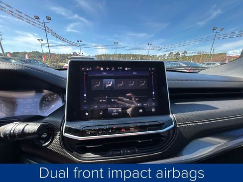 Used 2024 Jeep Compass Latitude w/ Convenience Group image 37