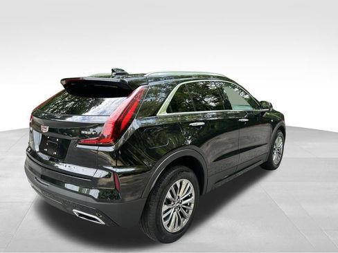 Used 2025 Cadillac XT4 Premium Luxury FWD image 5