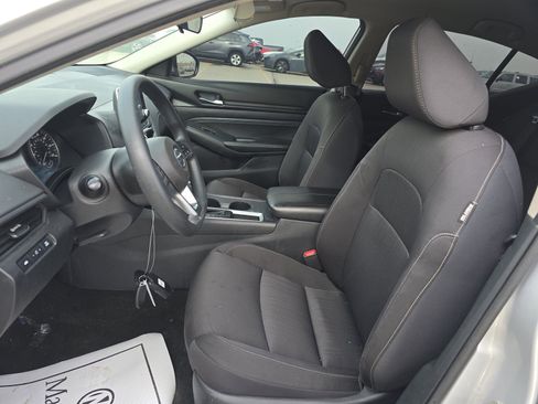 Used 2020 Nissan Altima 2.5 S image 10