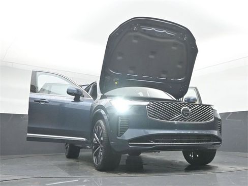 New 2026 Volvo XC90 T8 Plus image 59