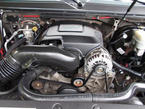 Used 2007 Cadillac Escalade AWD w/ Information Package image 18