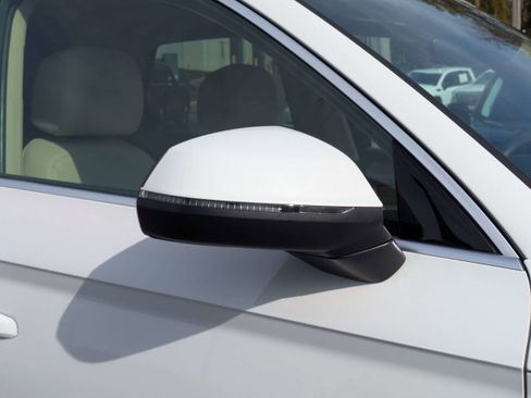 Used 2020 Audi Q5 2.0T Premium Plus w/ Premium Plus Package image 12