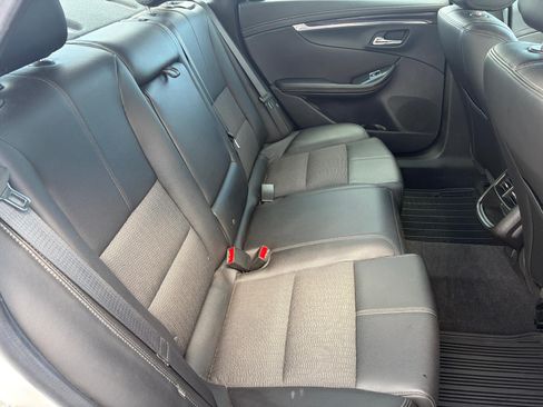 Used 2018 Chevrolet Impala LT FWD image 34