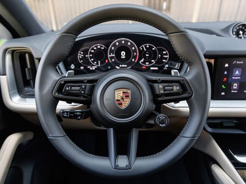 New 2026 Porsche Cayenne Coupe AWD/4WD image 13