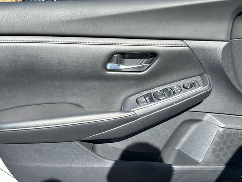 Certified 2020 Nissan Sentra SV FWD image 6