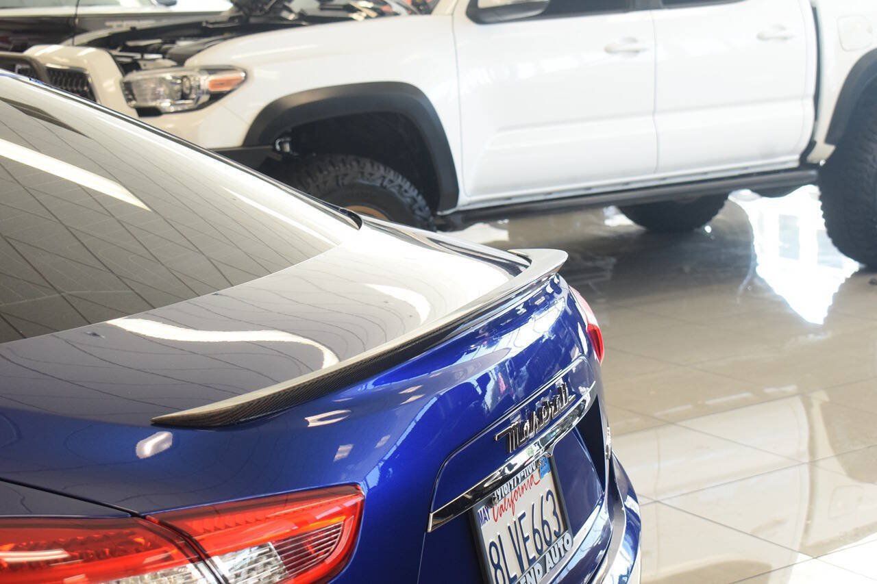 Used 2016 Maserati Ghibli S RWD image 32