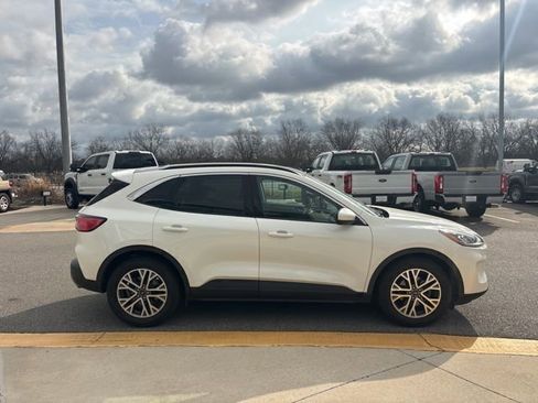 Used 2021 Ford Escape SEL w/ Technology Package image 6