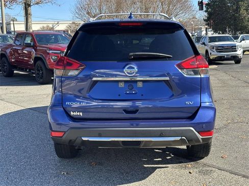 Used 2020 Nissan Rogue SV image 21