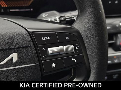 Certified 2025 Kia K4 FWD image 28
