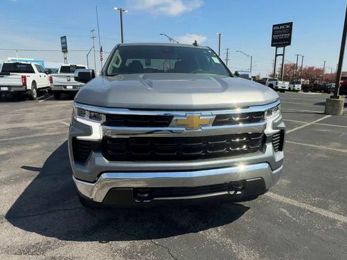 Used 2023 Chevrolet Silverado 1500 LT AWD/4WD image 3