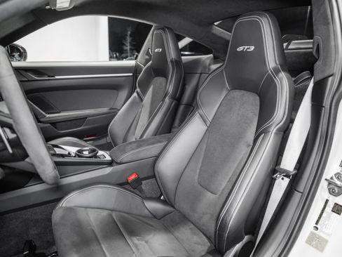 Used 2022 Porsche 911 GT3 image 18