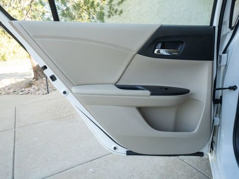 Used 2013 Honda Accord EX-L image 15