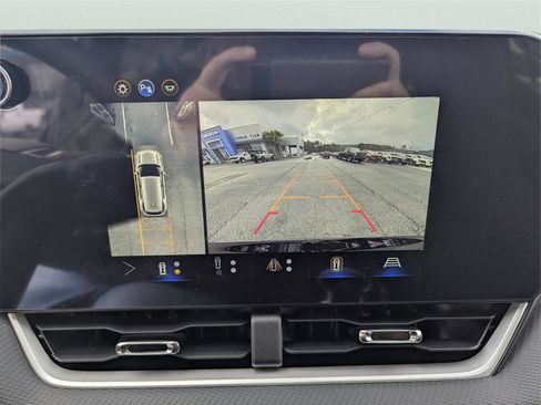 New 2026 Chevrolet Equinox LT w/ Safety and Technology Package image 18