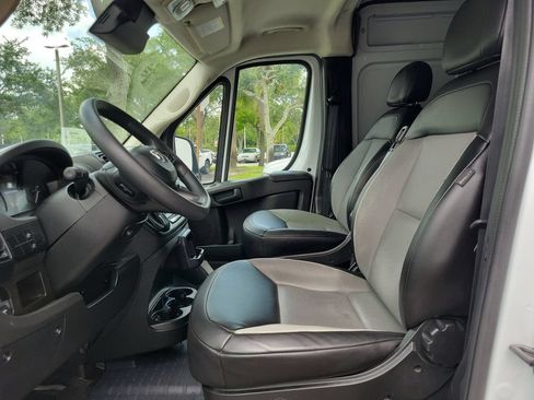 Used 2023 RAM ProMaster 2500 FWD image 9
