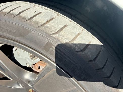Certified 2023 Porsche Cayenne S AWD/4WD image 9