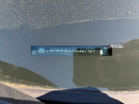 Used 2025 Chevrolet Equinox LT image 24