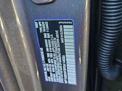 Used 2023 Porsche Cayenne S image 25