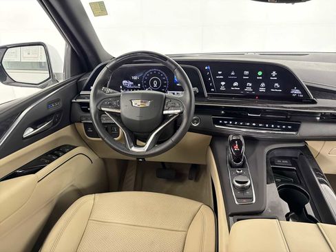 Used 2023 Cadillac Escalade Premium Luxury w/ Performance Package AWD/4WD image 24