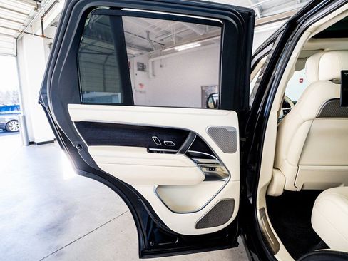 Used 2024 Land Rover Range Rover Autobiography image 51