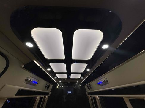 Used 2017 Mercedes-Benz Sprinter 3500 image 29