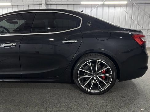 Used 2019 Maserati Ghibli S GranLusso AWD/4WD image 11