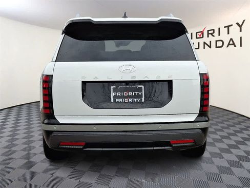 Used 2026 Hyundai Palisade Limited image 5