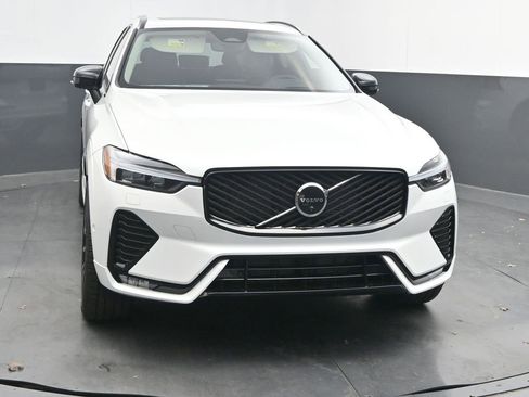 New 2026 Volvo XC60 B5 Ultra w/ Protection Package Premier image 2