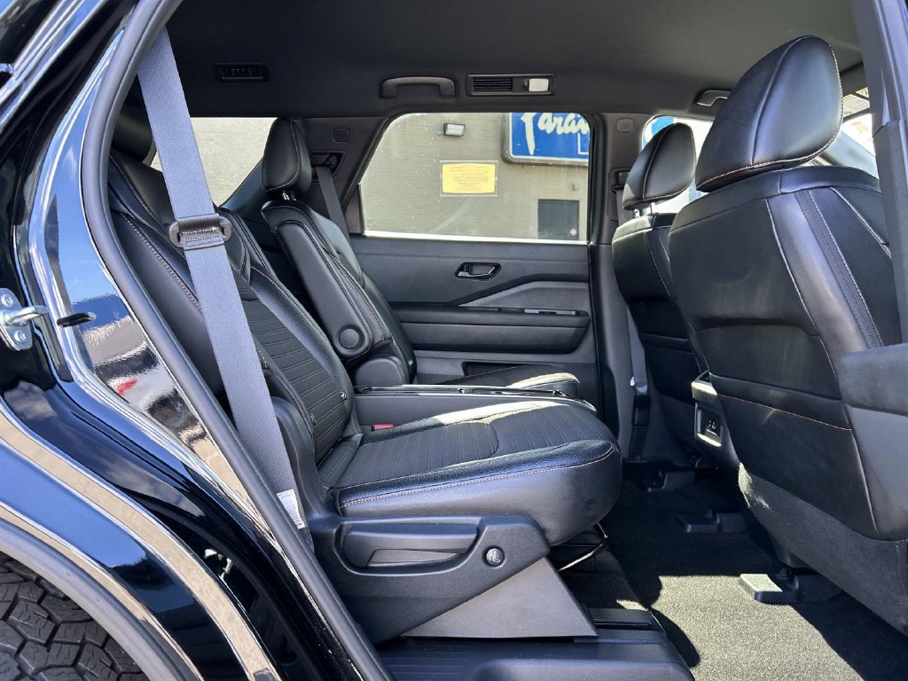 Used 2024 Nissan Pathfinder Rock Creek AWD/4WD image 14