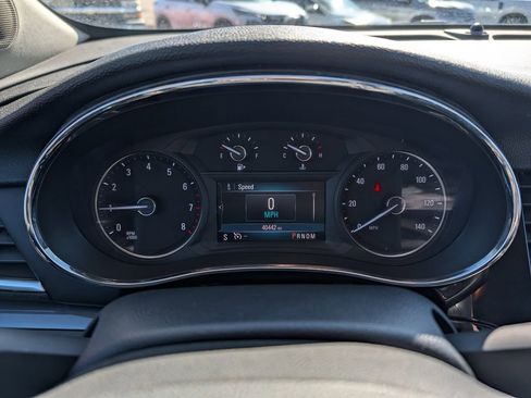 Used 2021 Buick Encore Preferred AWD/4WD image 21