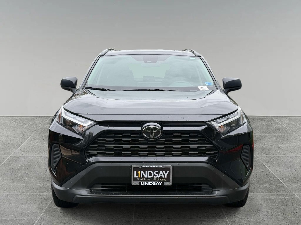 Used 2025 Toyota RAV4 LE AWD/4WD image 8