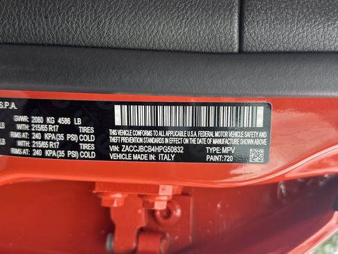 Used 2017 Jeep Renegade Trailhawk w/ Premium Trailhawk Package AWD/4WD image 29