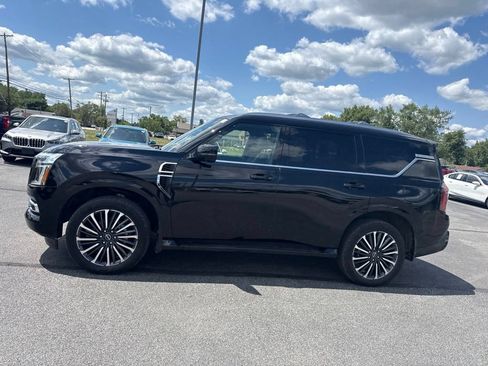 Used 2025 Nissan Armada Platinum Reserve AWD/4WD image 4