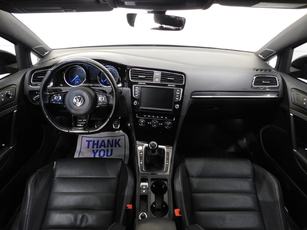 Used 2017 Volkswagen Golf 4-Door AWD/4WD image 33