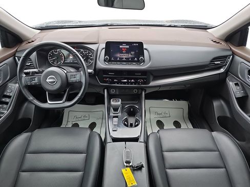 Used 2023 Nissan Rogue SV w/ SV Premium B Package image 11