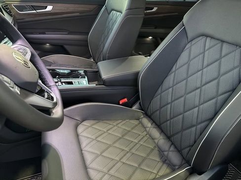 New 2025 Volkswagen Atlas SEL Premium R-Line image 12