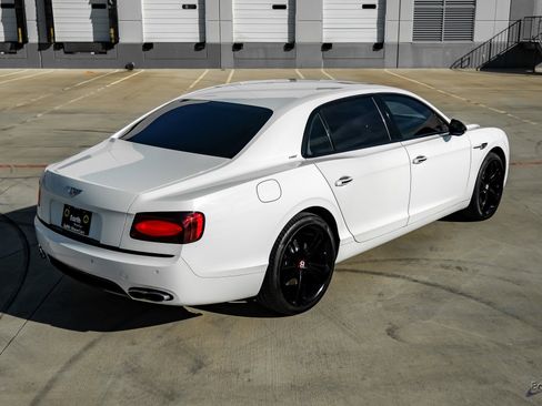 Used 2018 Bentley Flying Spur S V8 image 16