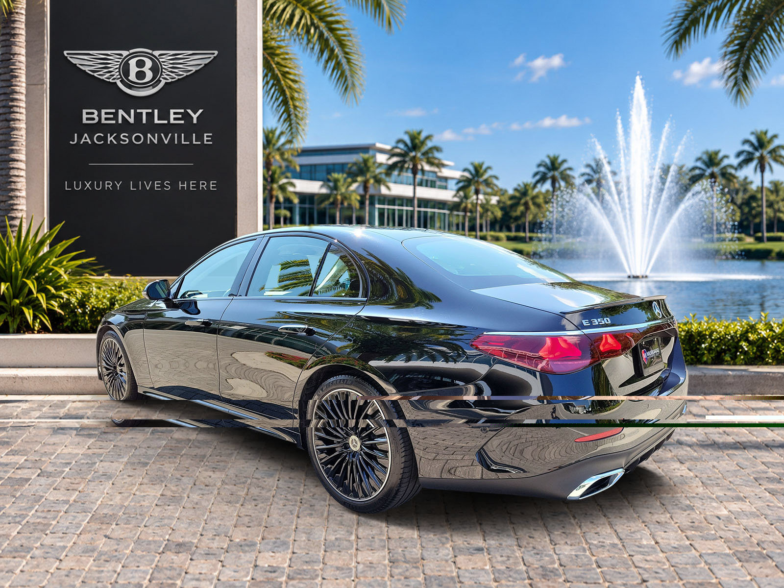Used 2025 Mercedes-Benz E 350 4MATIC Sedan image 2