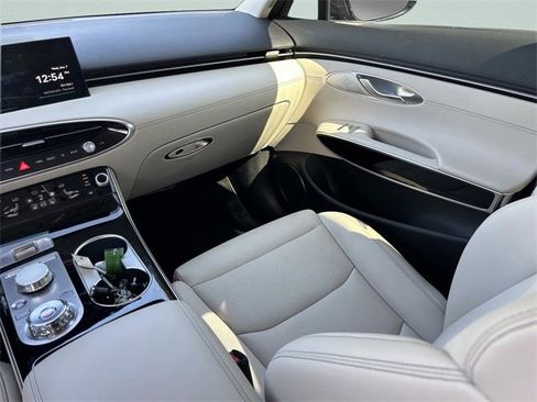 Used 2026 Genesis GV70 2.5T image 5