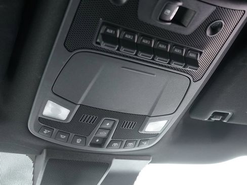 Used 2022 Ford F250 Platinum w/ FX4 Off-Road Package image 29