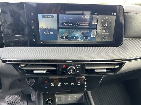 New 2025 Nissan Kicks SR w/ Illumination Package AWD/4WD image 16