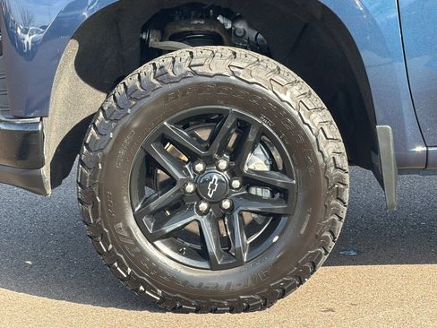 Used 2021 Chevrolet Silverado 1500 LT Trail Boss w/ Convenience Package II image 25