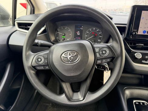 Used 2023 Toyota Corolla LE image 9