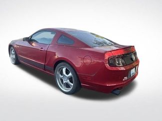 Used 2013 Ford Mustang Coupe RWD video 3