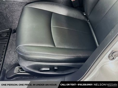 Used 2019 INFINITI Q50 Luxe w/ Cargo Package (L96) RWD image 18