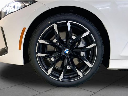 New 2026 BMW 330i xDrive Sedan w/ M Sport Package AWD/4WD image 11
